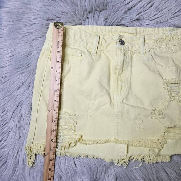 Juniors Litz Yellow Distressed Mini Denim Skirt Size Medium - Picture 9 of 9